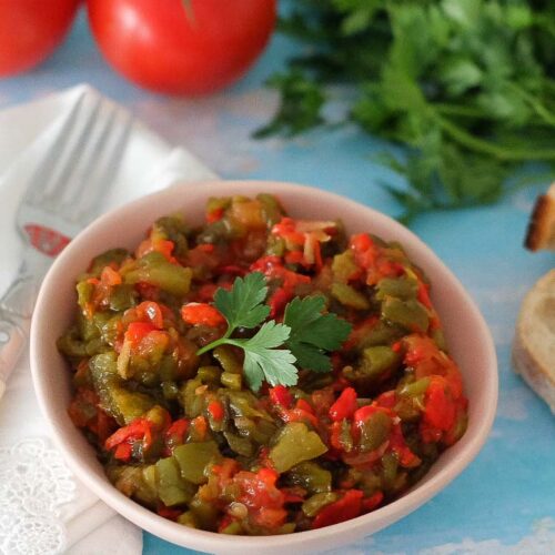 Méchouia, salade de poivrons et tomates grillés