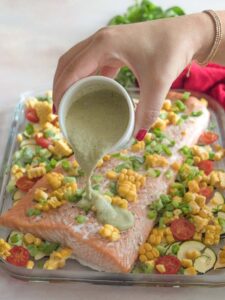 Saumon au lait de coco, courgettes et basilic