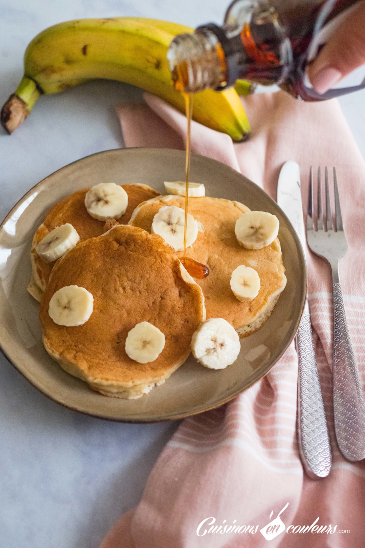 Pancakes à la banane, SANS OEUFS Cuisinons En Couleurs