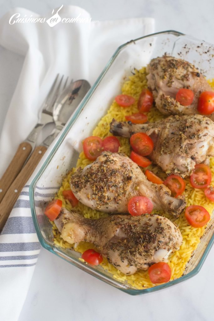 Poulet-et-riz-1-683x1024 - Pilons de poulet aux herbes de Provence et riz au curcuma