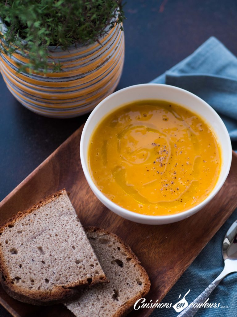 Veloute-de-butternut-aux-chataignes-4-768x1024 - 15 soupes pour vous réchauffer cet hiver !