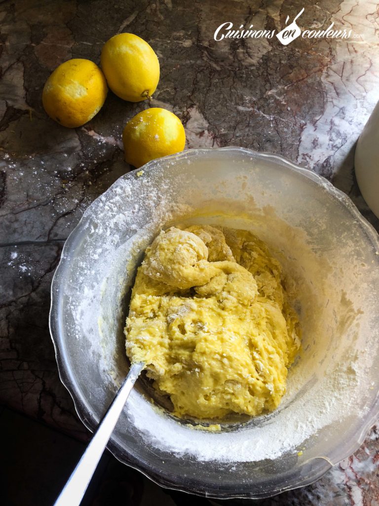 Cake-au-citron-2-768x1024 - Cake facile au citron à faire avec les enfants