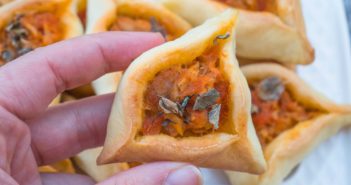 Fatayers au thon et aux tomates