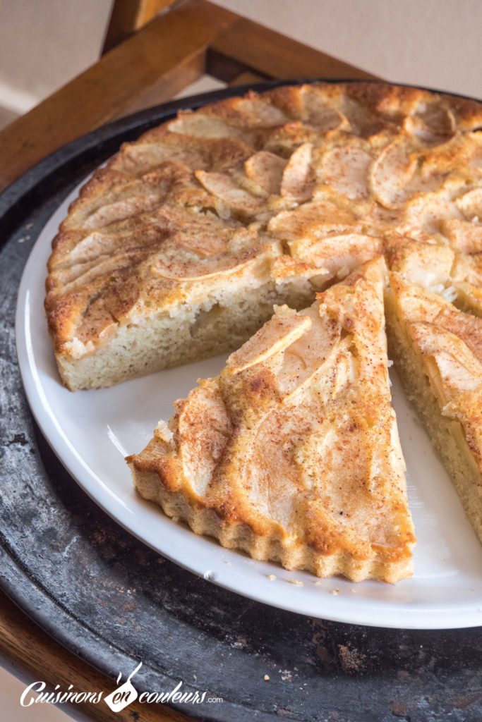 gateau-aux-pommes-2-683x1024 - Gâteau aux pommes TRÈS FACILE