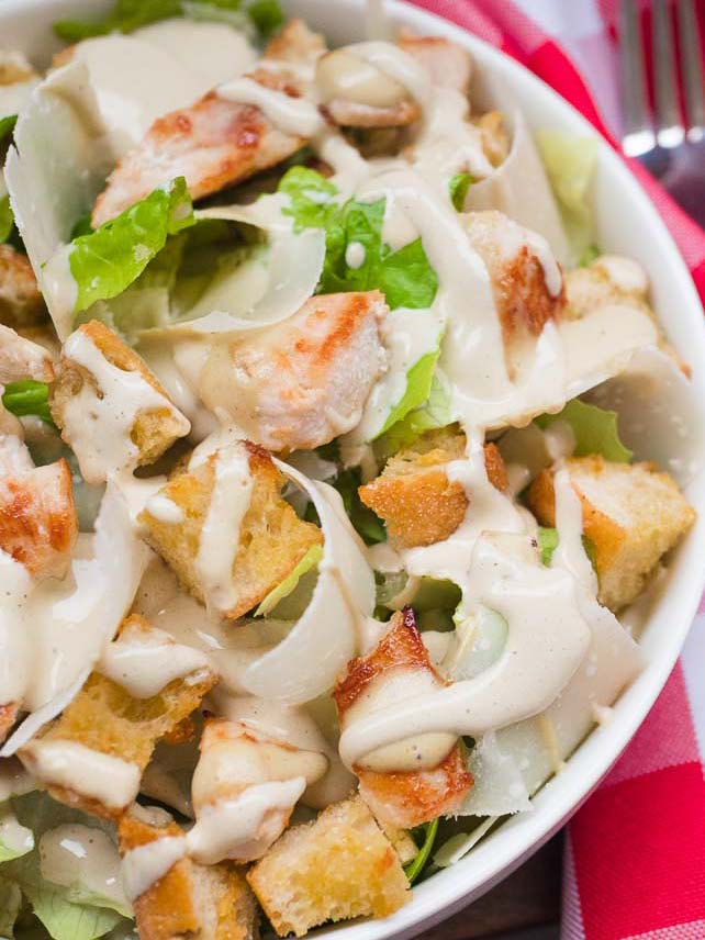 Salade César maison, très facile