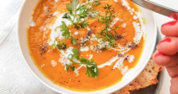 Velouté de carottes et patates douces à la citronnelle et au lait de coco