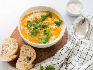 Velouté de butternut au lait de coco et à la citronnelle