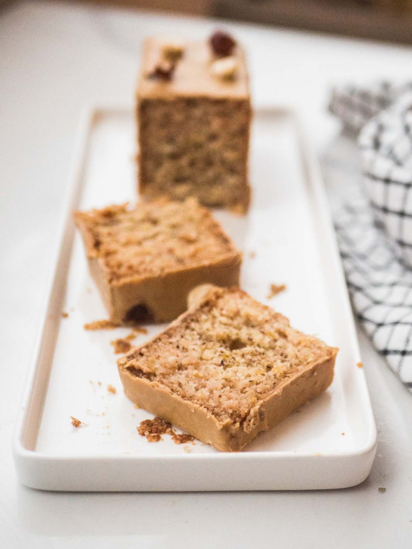 Cake au citron et aux noisettes