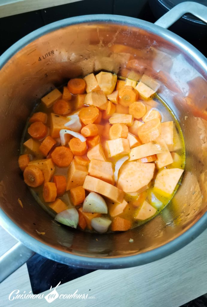 Soupe-carottes-cumin-7-691x1024 - Velouté de carottes et patate douce au cumin
