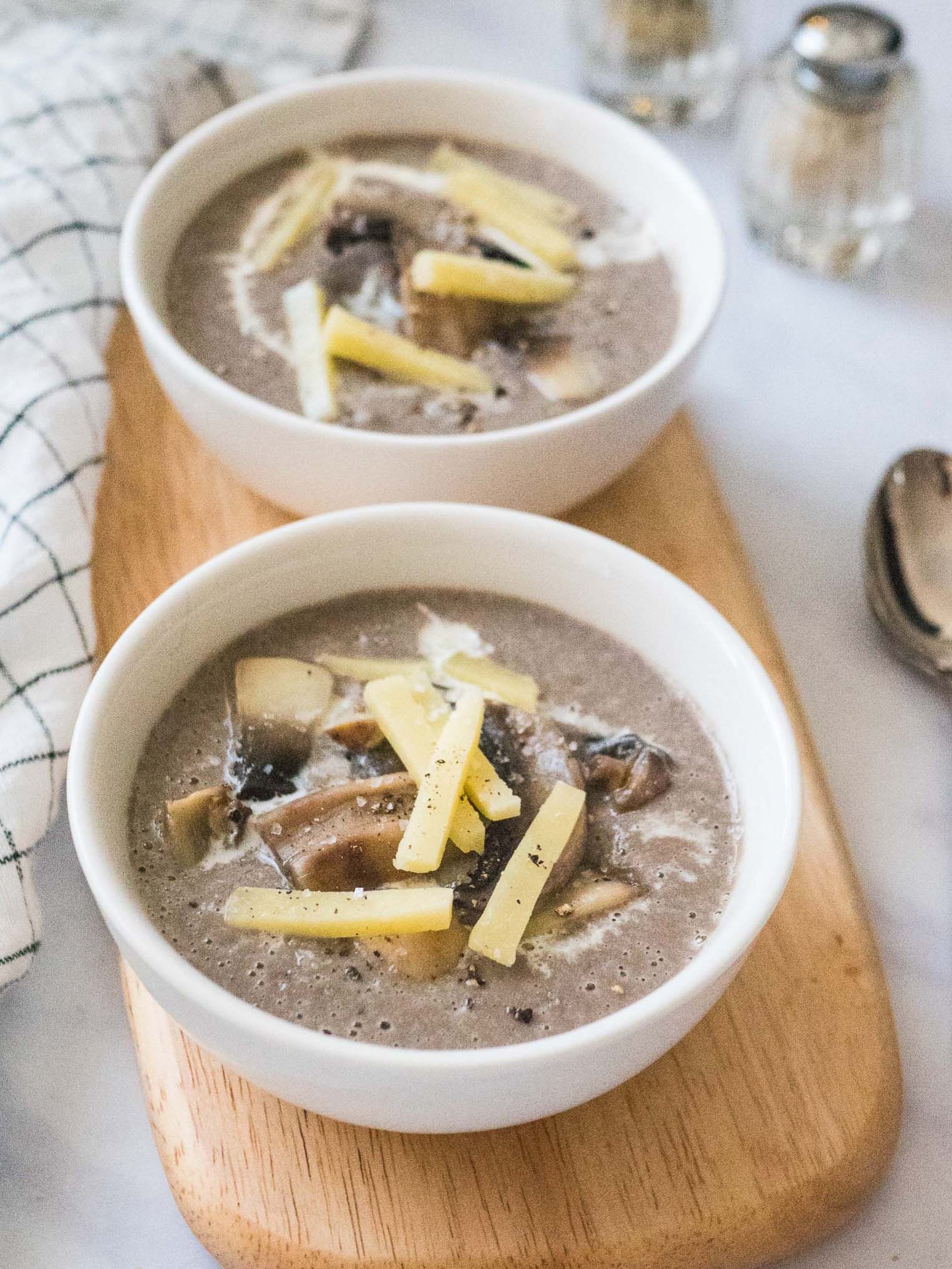 Velouté de champignons au Cantal
