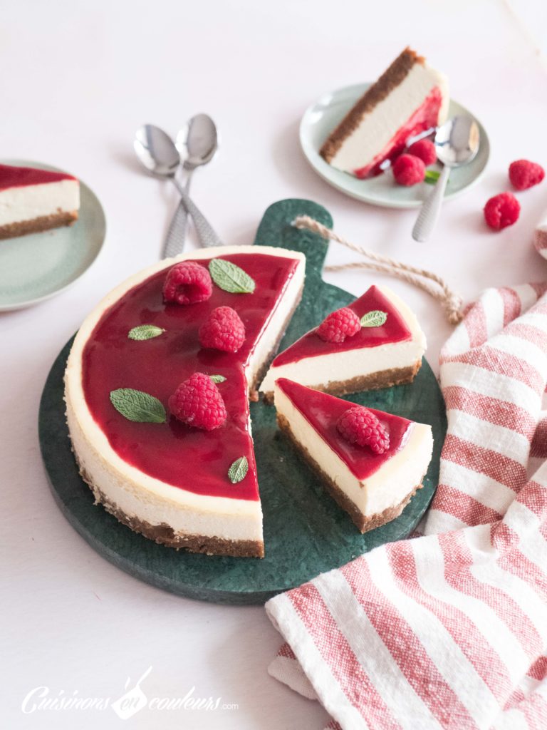 Cheesecake-maison-11-768x1024 - Cheesecake fondant au coulis de framboises