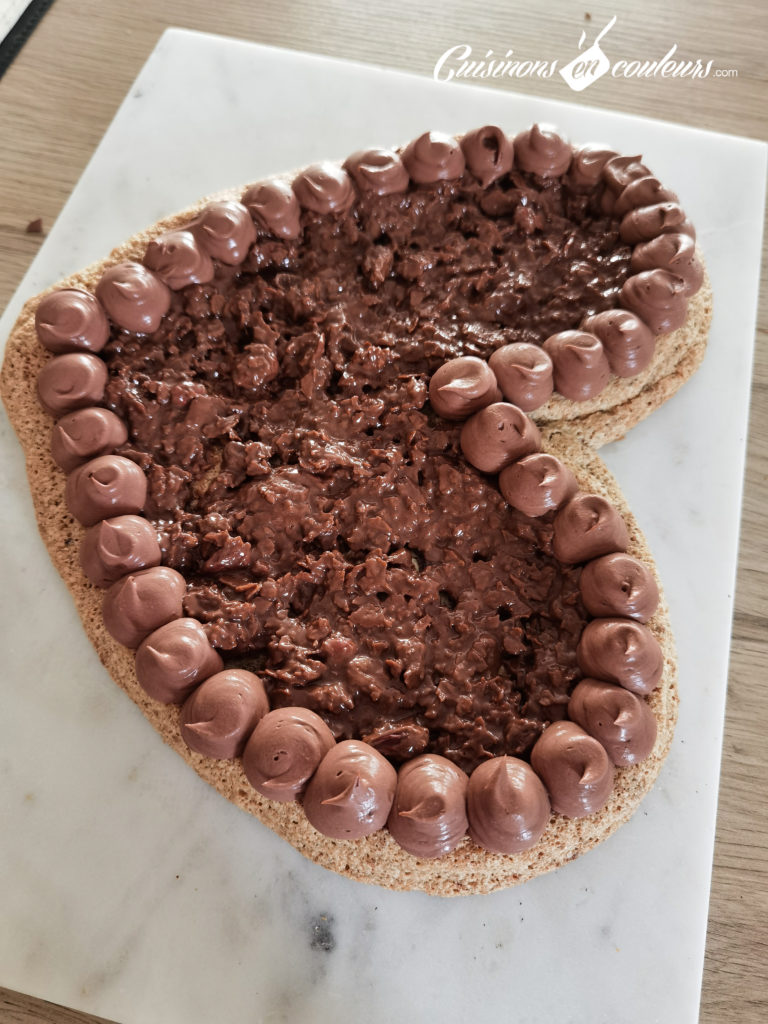 Gateau-choco-noisettes-5-768x1024 - Gâteau croustillant aux noisettes et à la mousse au chocolat