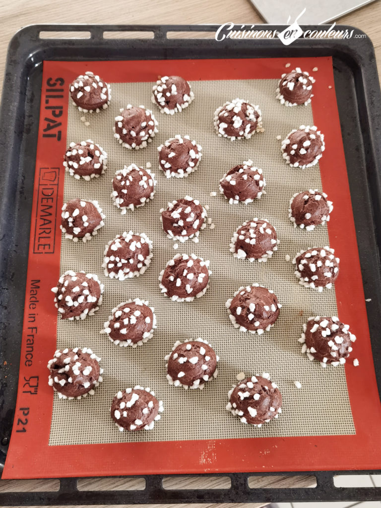 chouquettes-chocolat-17-768x1024 - Chouquettes au chocolat HYPER bonnes !