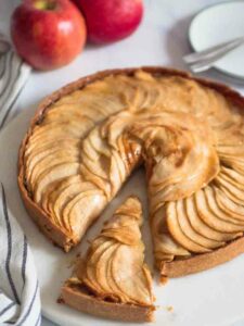 Tarte aux pommes HYPER facile