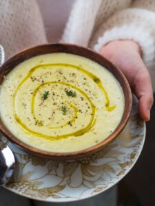 Velouté de poireaux et pommes de terre au thym