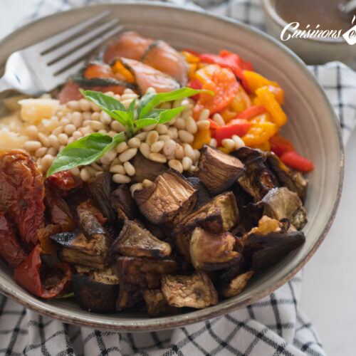 Salad Bowl au saumon, aubergines rôties… et plein d’autres choses !