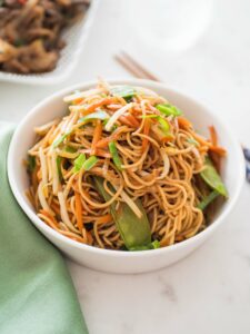 Nouilles sautées aux légumes