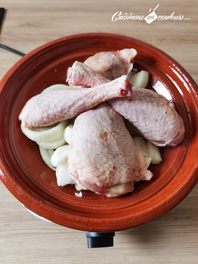 tajine-poulet-frites-2-768x1024 - Tajine de poulet mqualli aux olives et citron confit