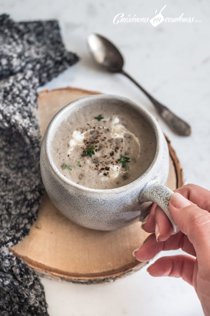 Veloute-de-champignons-et-pommes-de-terre-3-683x1024 - 7 astuces pour améliorer votre soupe !