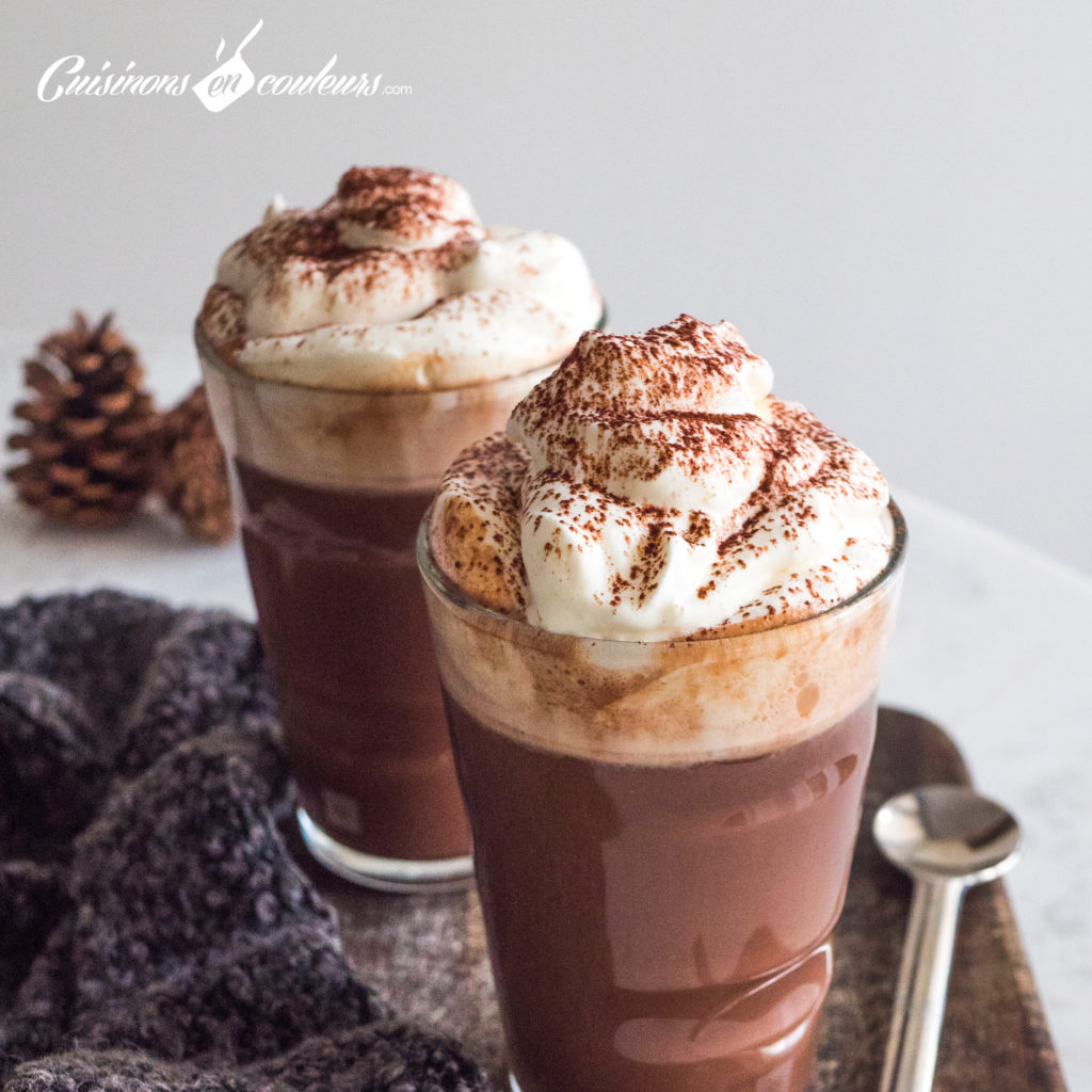 Chocolat chaud gourmand de Noël au Valrhona - Recette par Le Monde de Milan