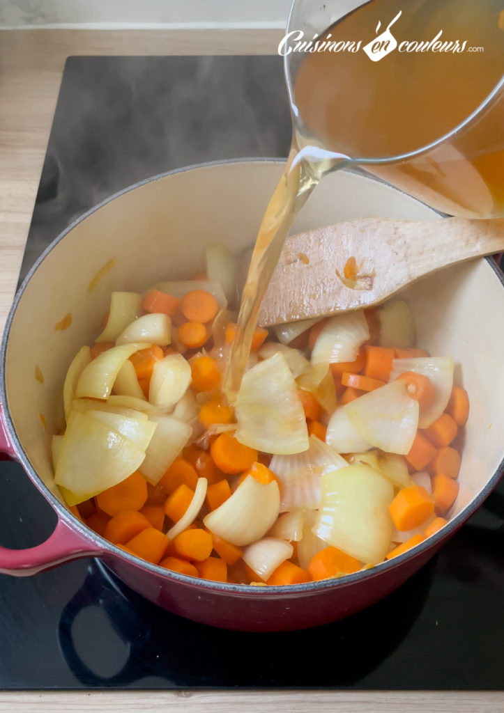 veloute-de-carottes-au-tahini-8-723x1024 - Velouté de carottes au sésame