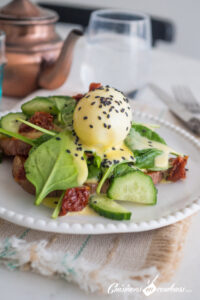 Patate douce rôtie, salade et oeuf mollet pour une petit déjeuner salé et sain !