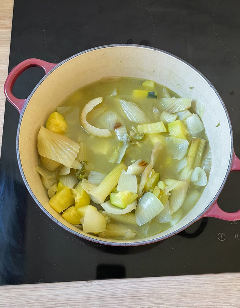 Soupe-froide-de-courgettes-et-fenouil-6-799x1024 - 7 astuces pour améliorer votre soupe !