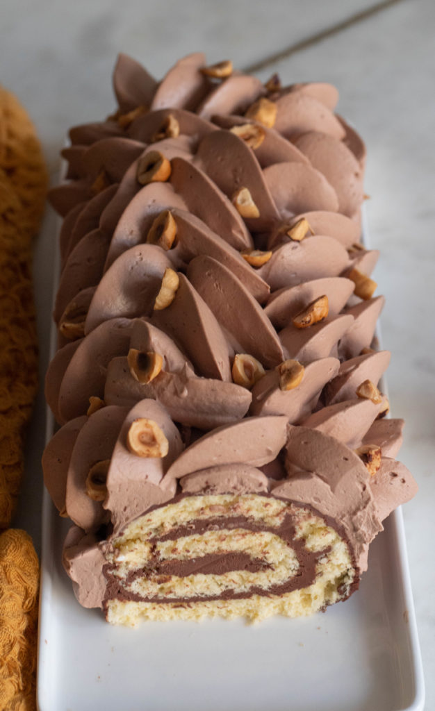 Biscuit roulé, très facile pour toutes vos bûches ! - Cuisinons En Couleurs