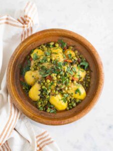 Tajine de veau aux pommes de terre et petits pois