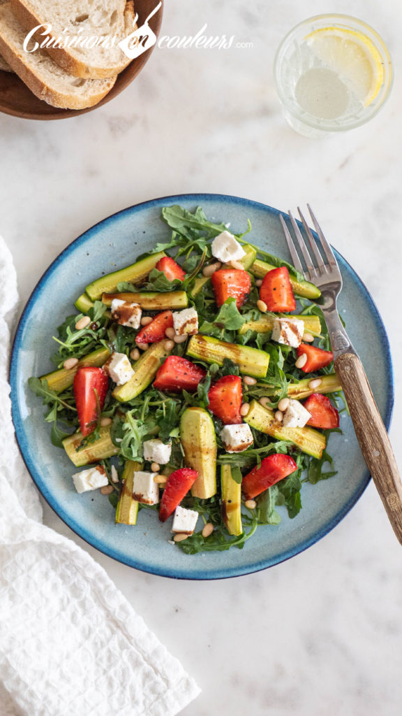 Salade-de-courgettes-576x1024 - Salade de courgettes, fraises et feta