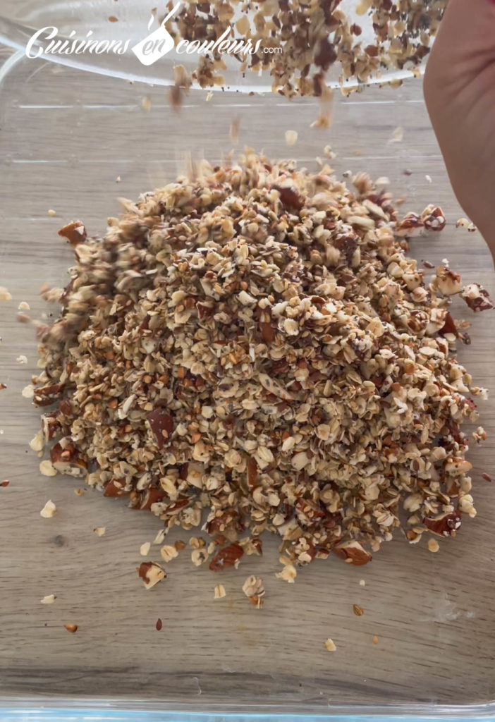 granola-sale-4-702x1024 - Granola salé, le topping parfait pour pimper vos soupes !