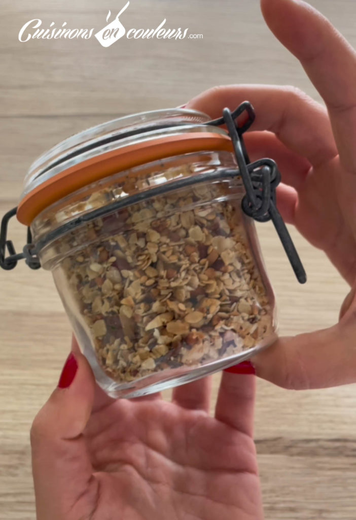 granola-sale-8-702x1024 - Granola salé, le topping parfait pour pimper vos soupes !