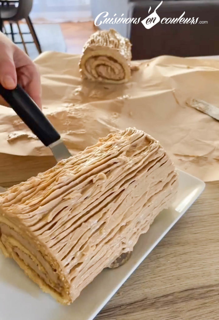 Etalez ensuite le reste de cr&egrave;me au pralin&eacute; par dessus et d&eacute;corez avec une fourchette&hellip;