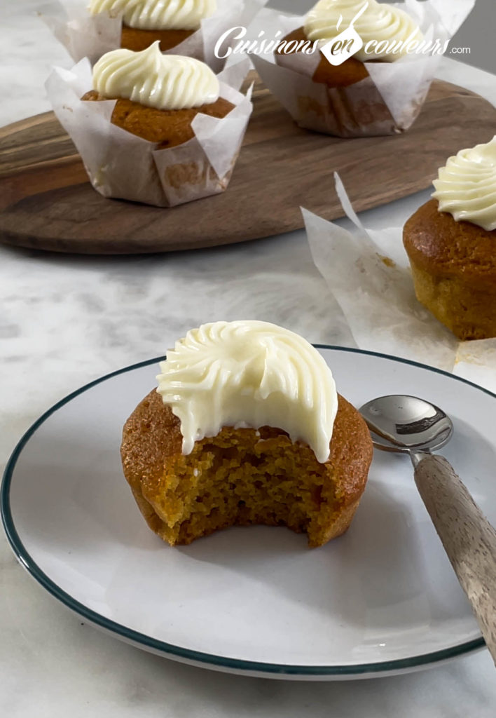 Carrot-cake-17-708x1024 - Carrot cake, idéal pour un goûter gourmand !