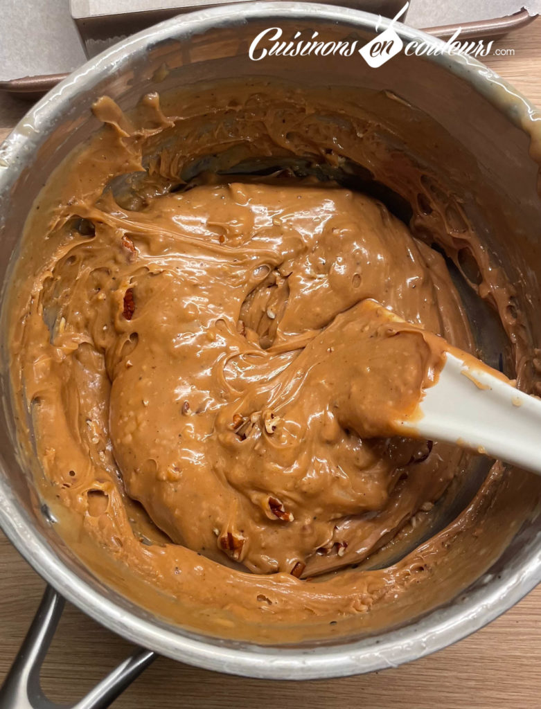 Caramels-au-chocolat-9-781x1024 - Fudge au caramel, au chocolat et aux noix de pécans