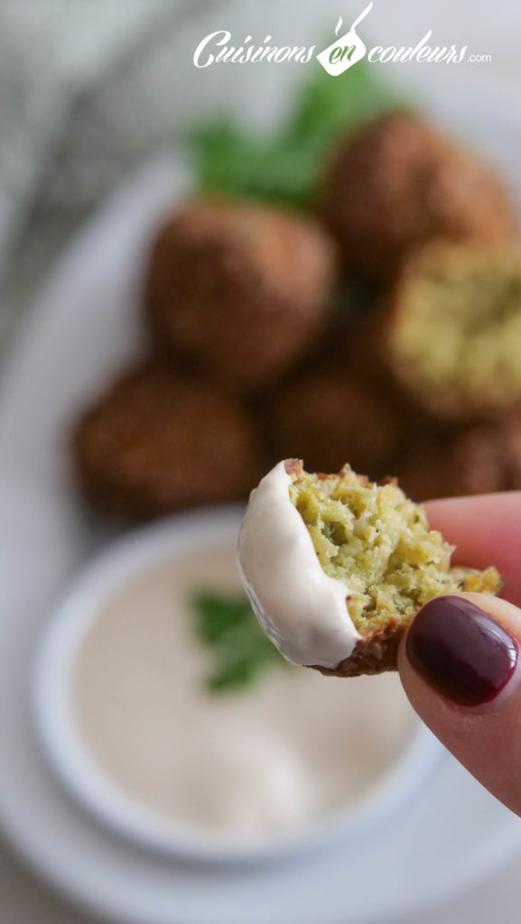 Il n’y a plus qu’à tremper les falafels à l’airfryer dedans !