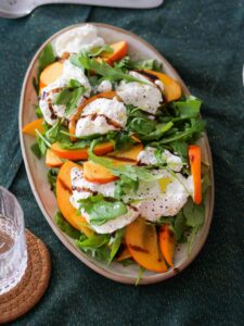 Salade de kaki et burrata