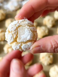 Ghriyba dial louz, biscuit aux amandes