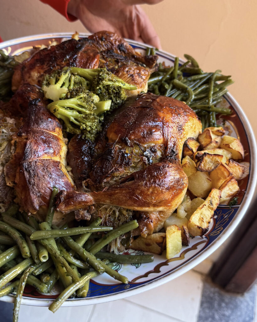 Poulet farci aux vermicelles et aux légumes