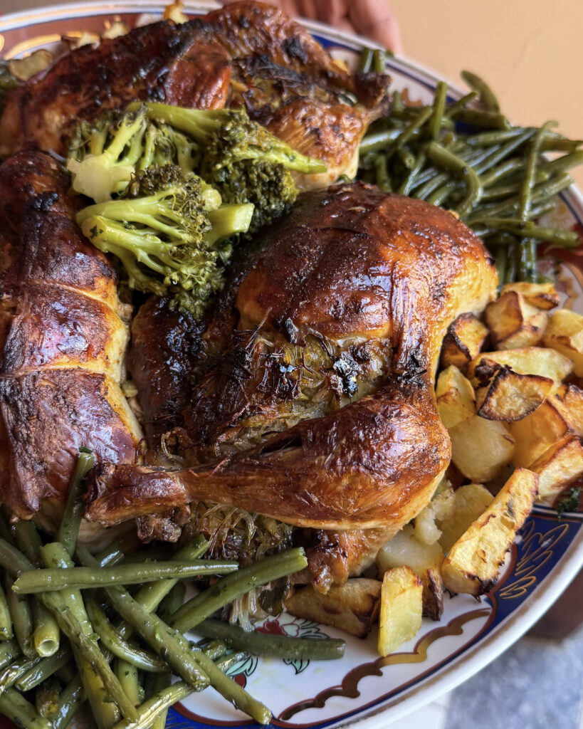 Poulet farci aux vermicelles et aux légumes