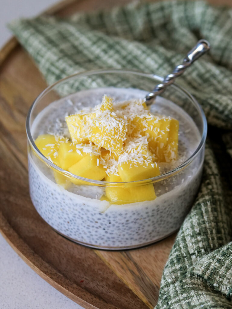 Chia pudding au lait de coco et à la mangue
