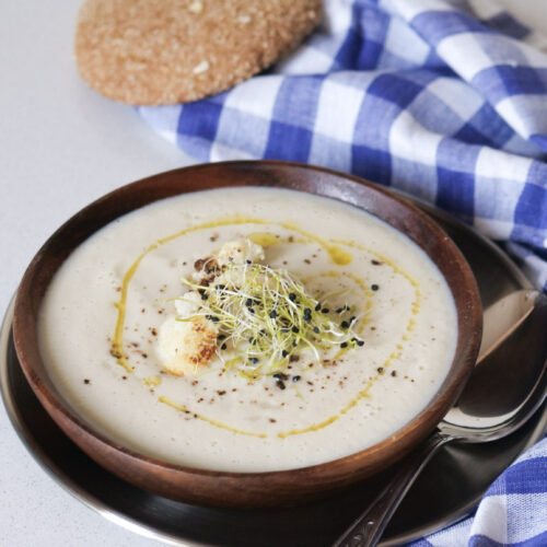 Velouté de chou fleur à la noix de muscade