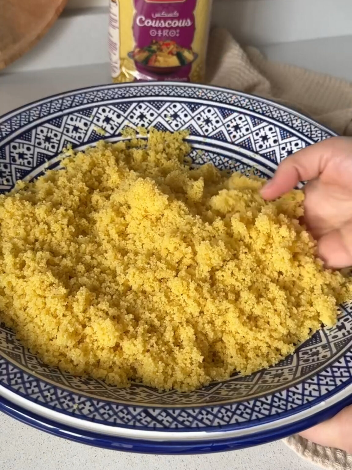 Couscous Tfaya marocain — oignons caramélisés et raisins secs — free download
