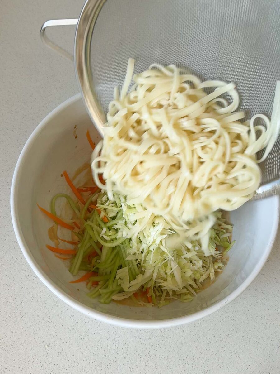 Salade kani au surimi et aux crevettes