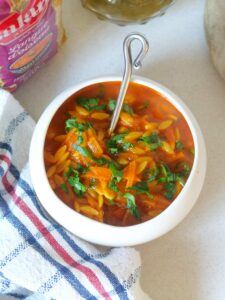Lssan tir, soupe de langues d’oiseaux au poulet et aux légumes