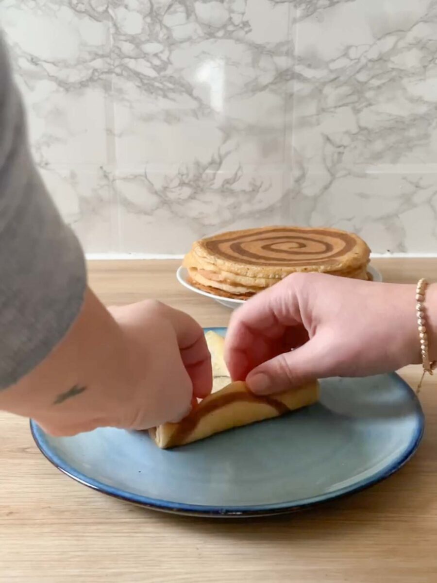 Laissez cuire jusqu’à ce que la surface des crêpes tourbillon soit prise, puis…